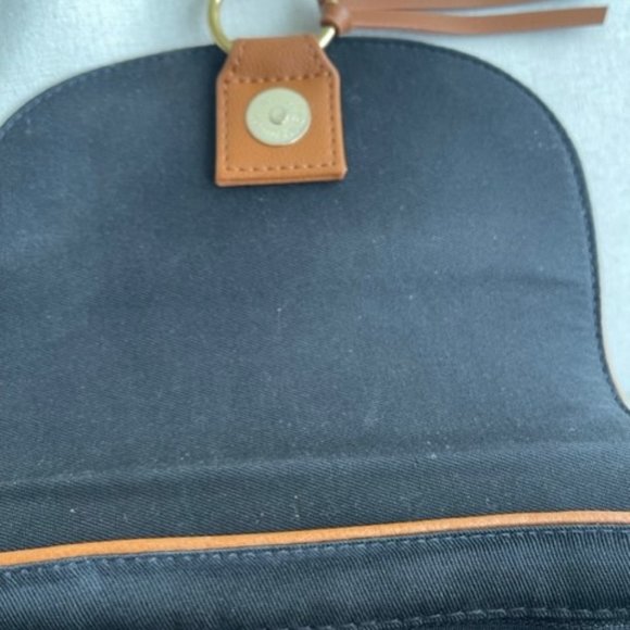 Small tan cross body purse - Picture 3 of 5